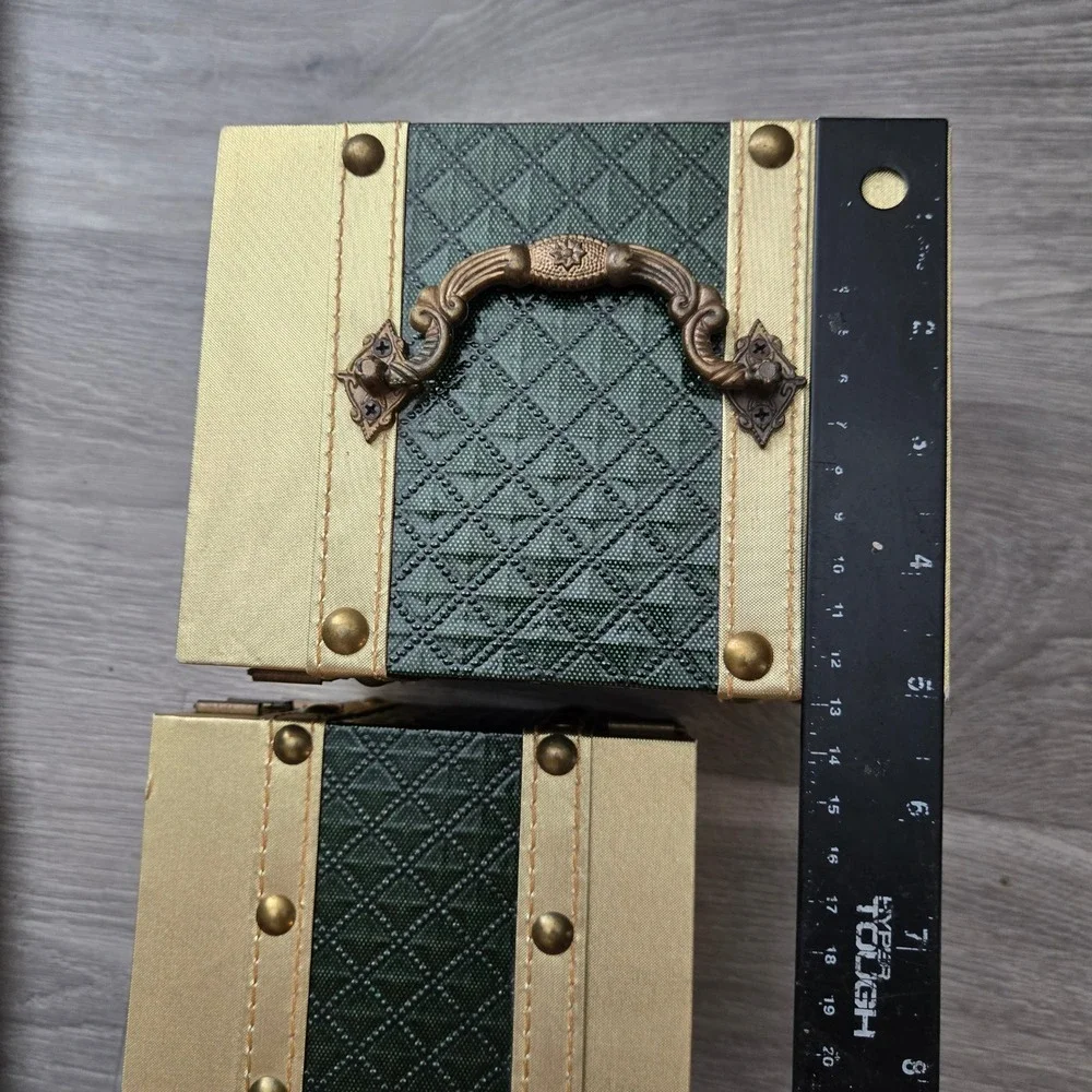 N/A decorative trunk